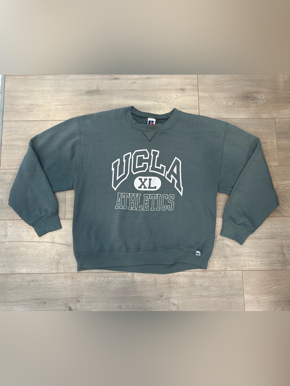 Vintage Y2K Russell Athletic UCLA College Crewneck Sweatshirt Size Large